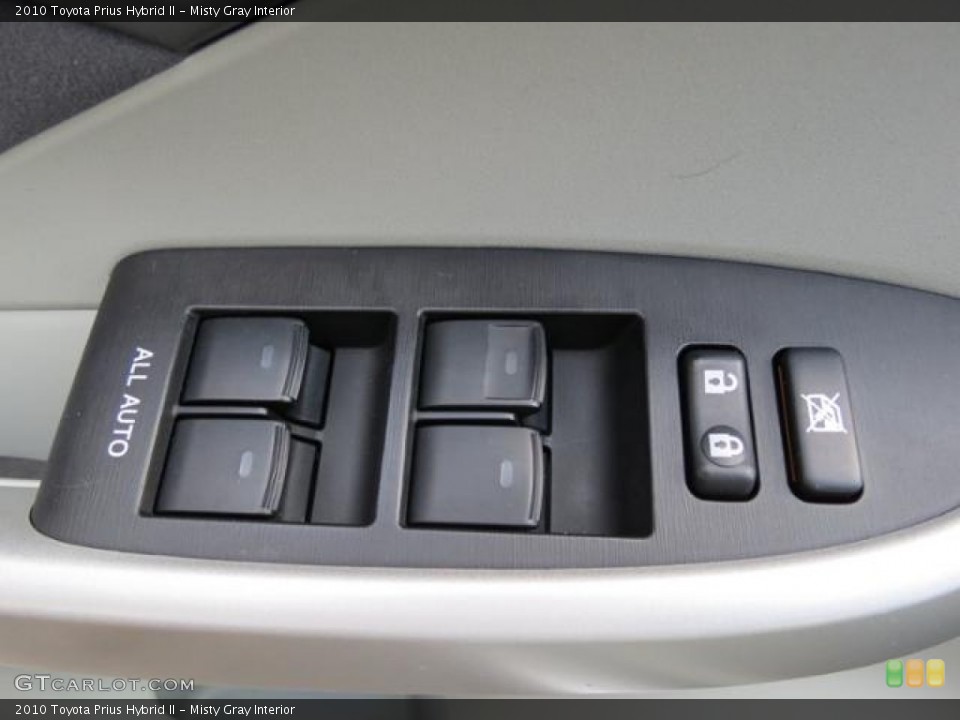Misty Gray Interior Controls for the 2010 Toyota Prius Hybrid II #81629747