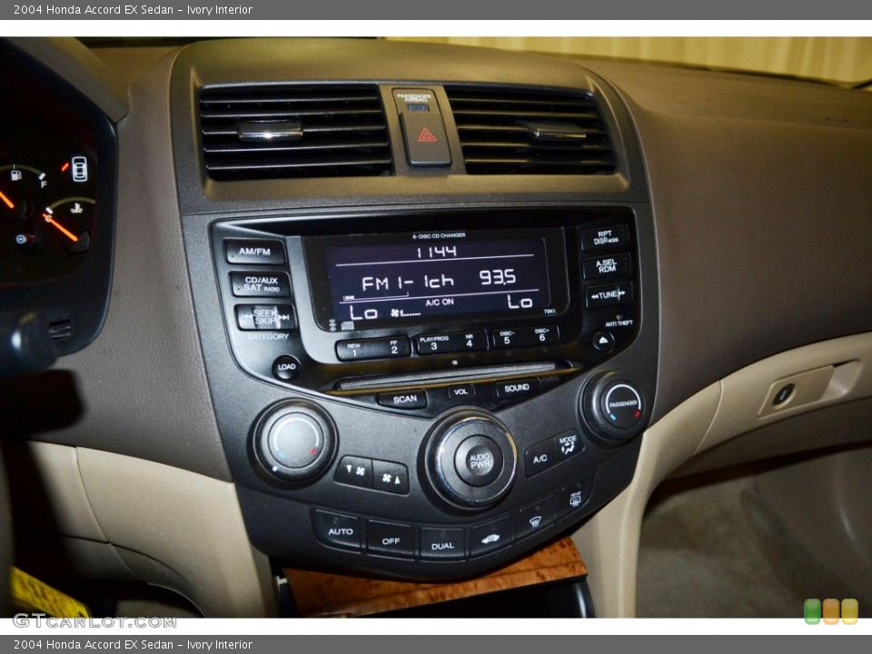 Ivory Interior Controls for the 2004 Honda Accord EX Sedan #81677131