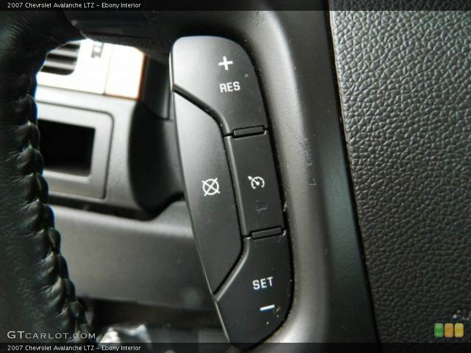 Ebony Interior Controls for the 2007 Chevrolet Avalanche LTZ #81680665