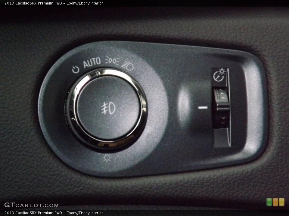 Ebony/Ebony Interior Controls for the 2013 Cadillac SRX Premium FWD #81719812
