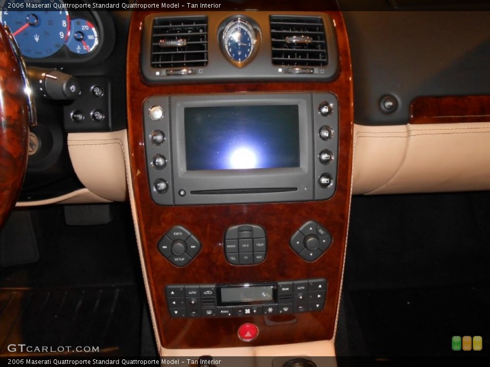 Tan Interior Controls for the 2006 Maserati Quattroporte  #81759243