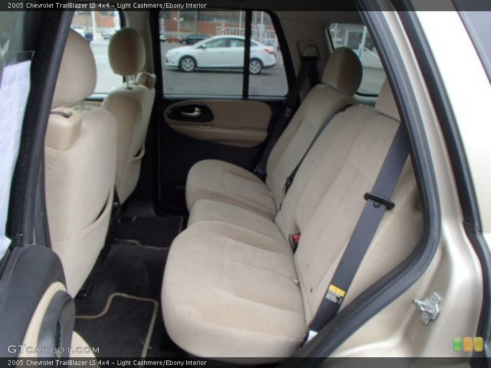 Light Cashmere/Ebony Interior Rear Seat for the 2005 Chevrolet TrailBlazer LS 4x4 #81784753