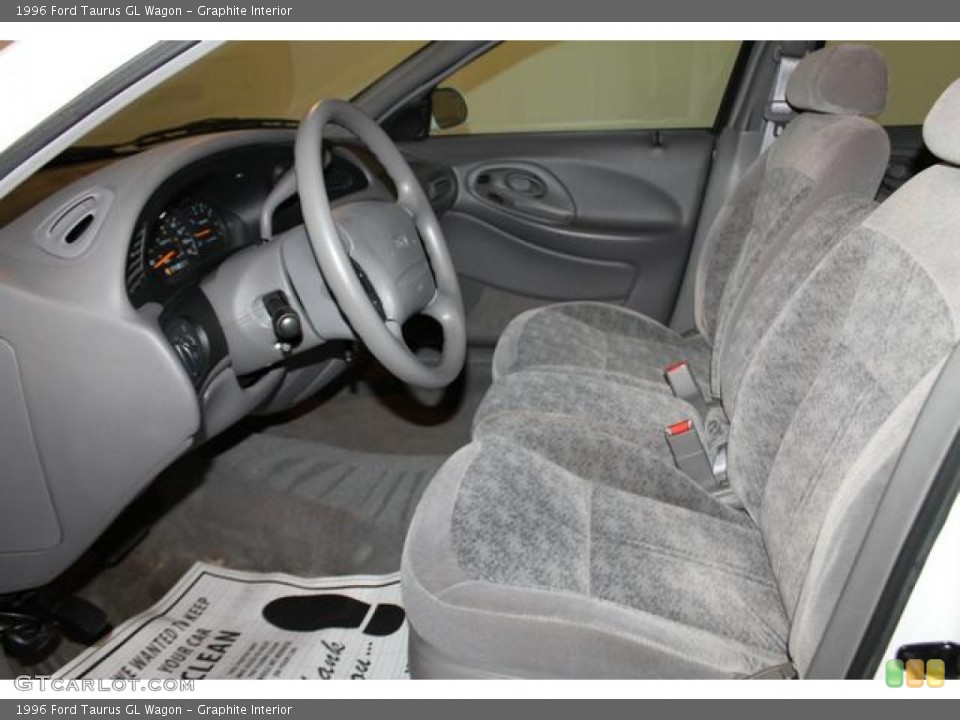 Graphite Interior Photo for the 1996 Ford Taurus GL Wagon #81843510