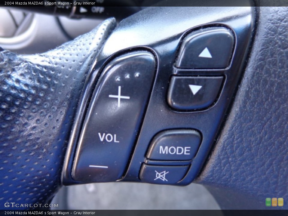 Gray Interior Controls for the 2004 Mazda MAZDA6 s Sport Wagon #81901191