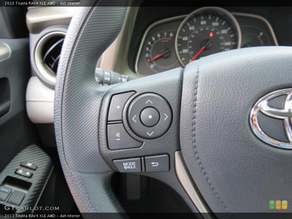 Ash Interior Controls for the 2013 Toyota RAV4 XLE AWD #81922848