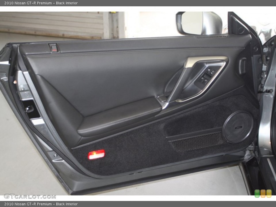Black Interior Door Panel for the 2010 Nissan GT-R Premium #81923730