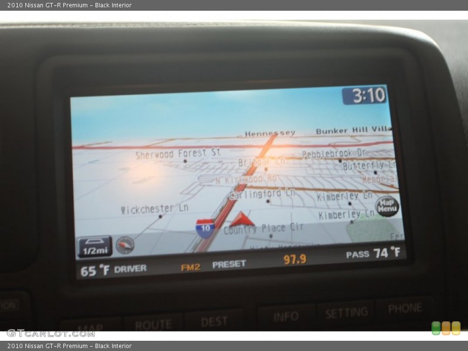 Black Interior Navigation for the 2010 Nissan GT-R Premium #81923929