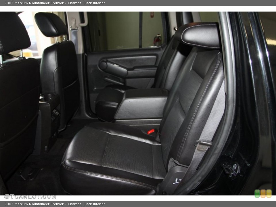 Charcoal Black Interior Rear Seat for the 2007 Mercury Mountaineer Premier #81925285