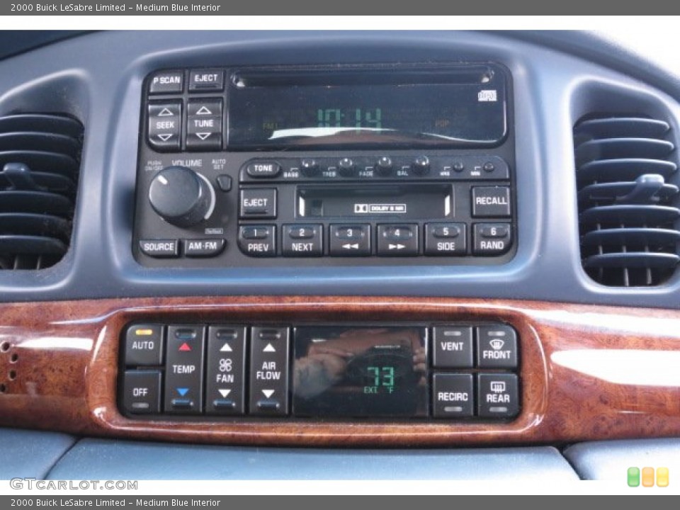 Medium Blue Interior Controls for the 2000 Buick LeSabre Limited #81933502