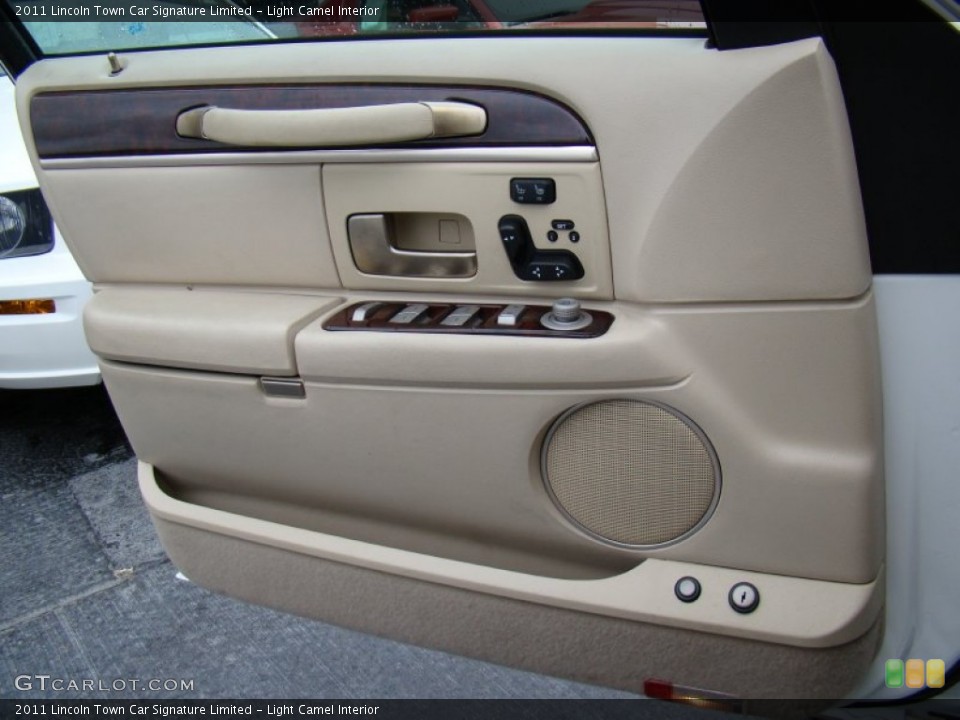 Light Camel Interior Door Panel for the 2011 Lincoln Town Car Signature Limited #81960867