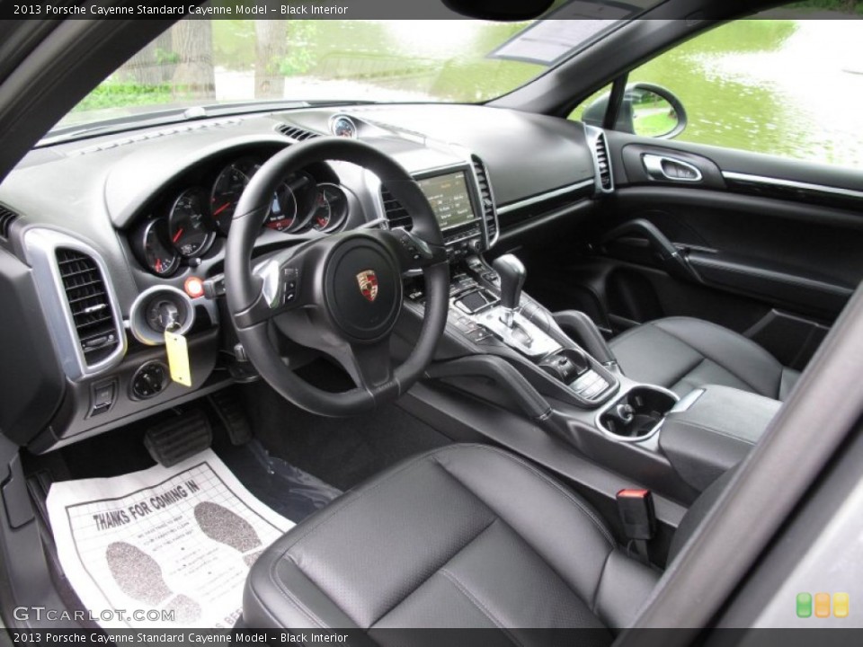 Black Interior Photo for the 2013 Porsche Cayenne  #81972287