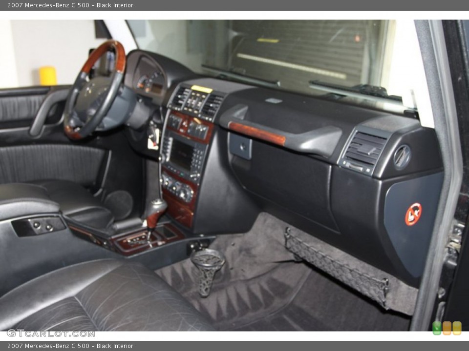 Black Interior Dashboard for the 2007 Mercedes-Benz G 500 #81979132