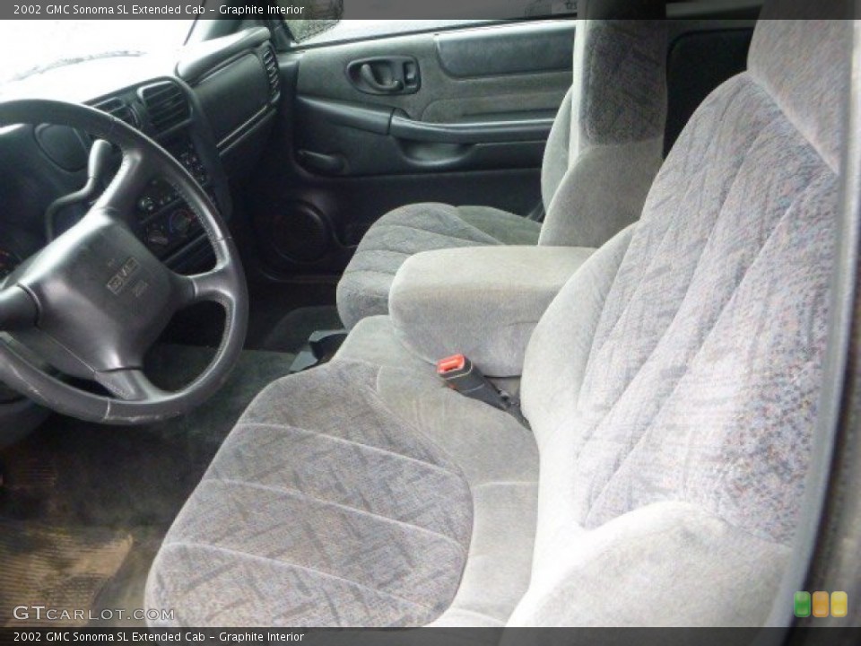 Graphite Interior Photo for the 2002 GMC Sonoma SL Extended Cab #81985642