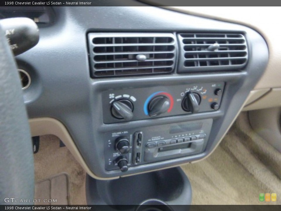 Neutral Interior Controls for the 1998 Chevrolet Cavalier LS Sedan #81997824