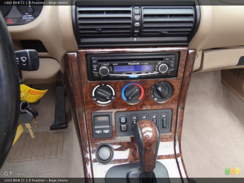 Beige Interior Controls for the 1999 BMW Z3 2.8 Roadster #82000468