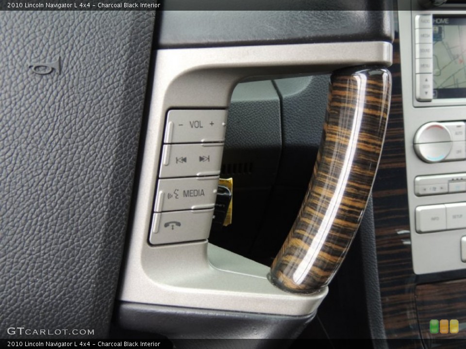 Charcoal Black Interior Controls for the 2010 Lincoln Navigator L 4x4 #82005146