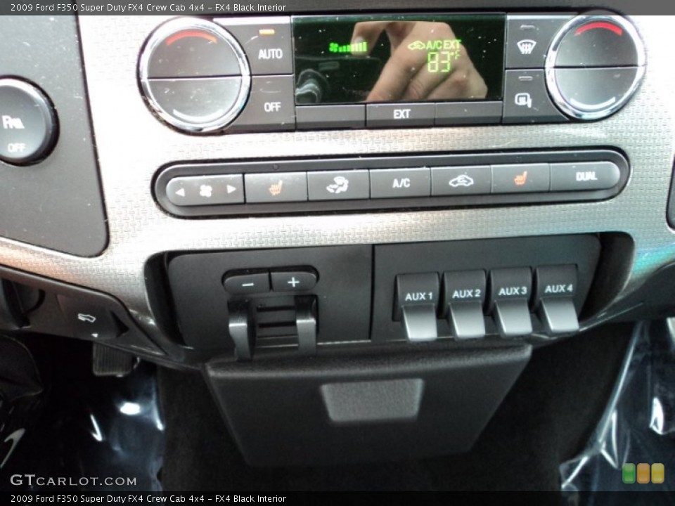 FX4 Black Interior Controls for the 2009 Ford F350 Super Duty FX4 Crew Cab 4x4 #82016075