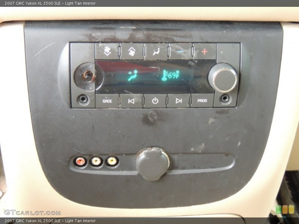 Light Tan Interior Controls for the 2007 GMC Yukon XL 2500 SLE #82029673