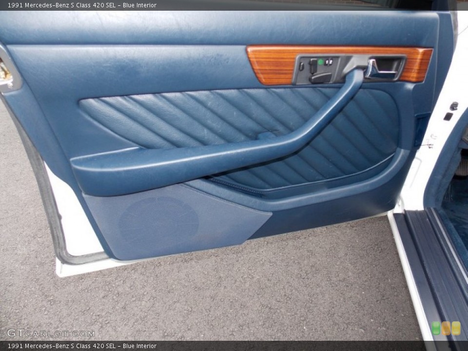 Blue Interior Door Panel for the 1991 Mercedes-Benz S Class 420 SEL #82046768