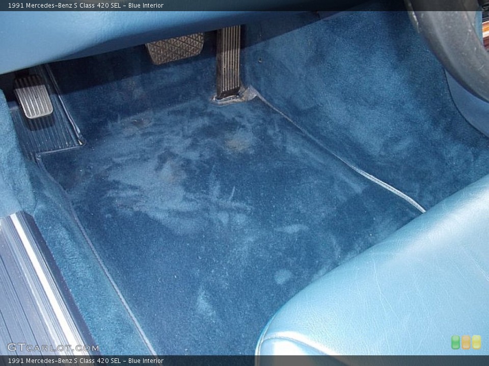Blue Interior Photo for the 1991 Mercedes-Benz S Class 420 SEL #82047025