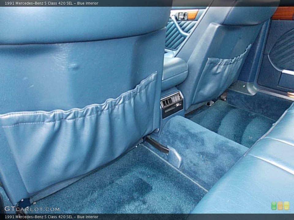 Blue Interior Photo for the 1991 Mercedes-Benz S Class 420 SEL #82047564