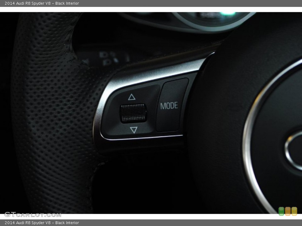 Black Interior Controls for the 2014 Audi R8 Spyder V8 #82050944