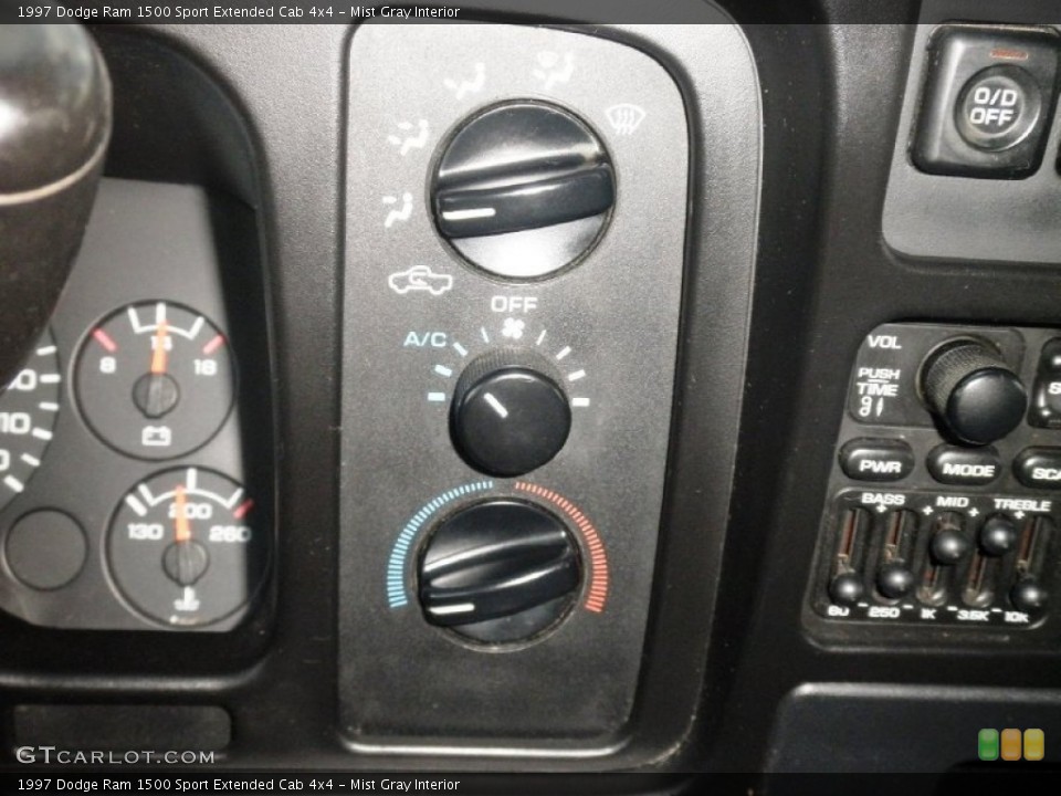 Mist Gray Interior Controls for the 1997 Dodge Ram 1500 Sport Extended Cab 4x4 #82064495