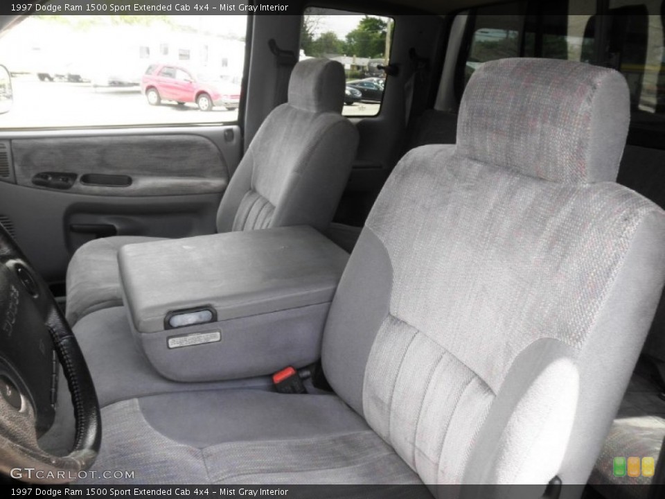 Mist Gray Interior Photo for the 1997 Dodge Ram 1500 Sport Extended Cab 4x4 #82064678