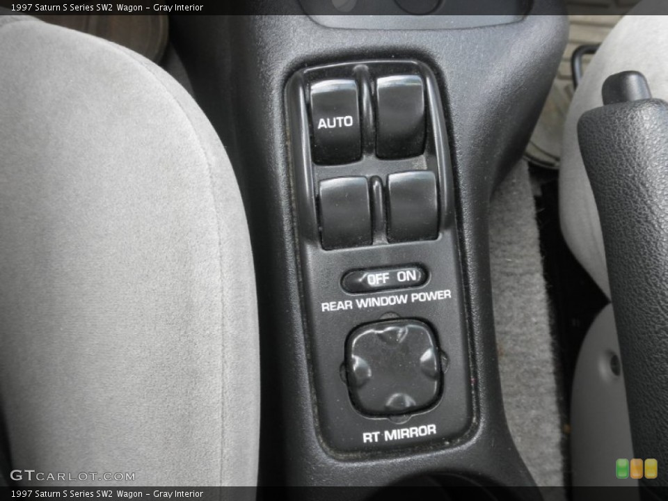 Gray Interior Controls for the 1997 Saturn S Series SW2 Wagon #82065092