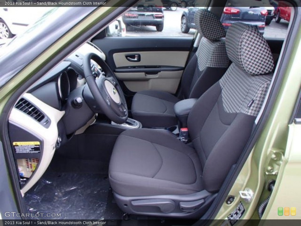 Sand/Black Houndstooth Cloth 2013 Kia Soul Interiors