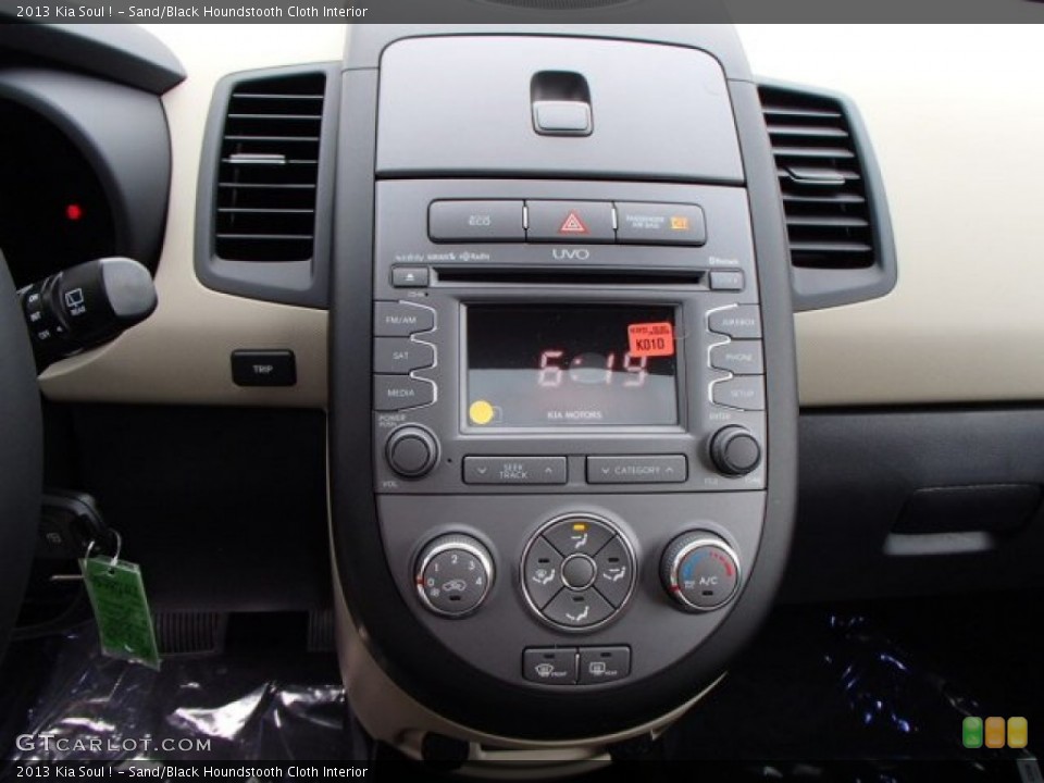 Sand/Black Houndstooth Cloth Interior Controls for the 2013 Kia Soul ! #82067240