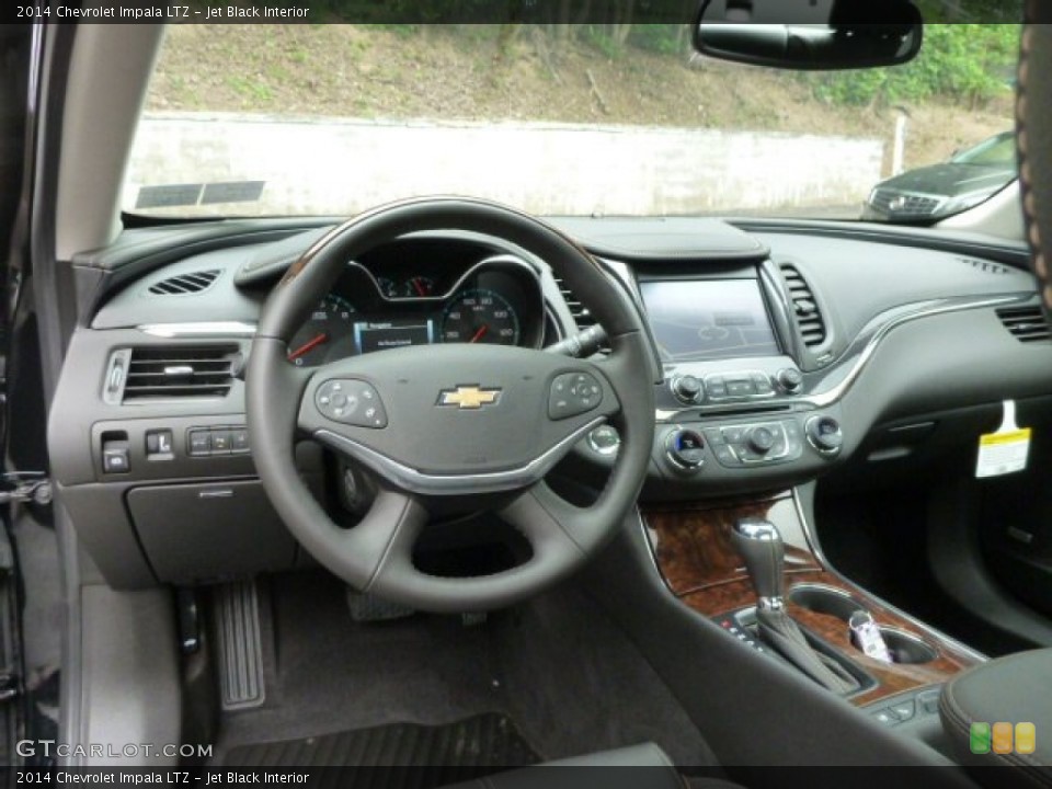 Jet Black Interior Dashboard for the 2014 Chevrolet Impala LTZ #82082945