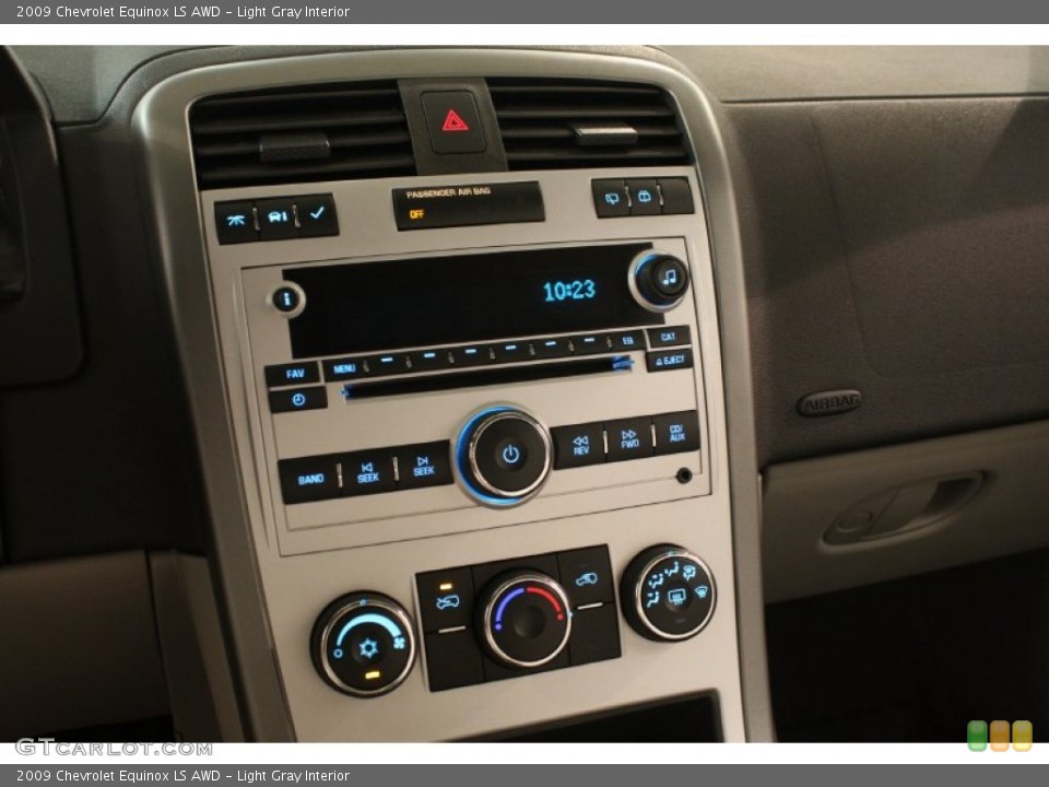 Light Gray Interior Controls for the 2009 Chevrolet Equinox LS AWD #82089634