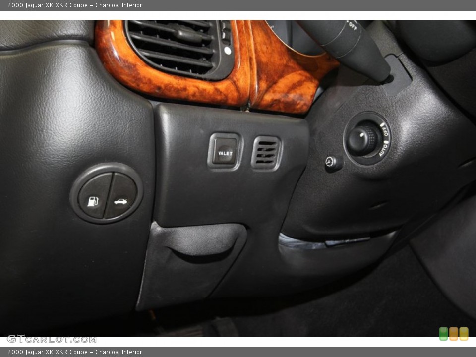 Charcoal Interior Controls for the 2000 Jaguar XK XKR Coupe #82090450