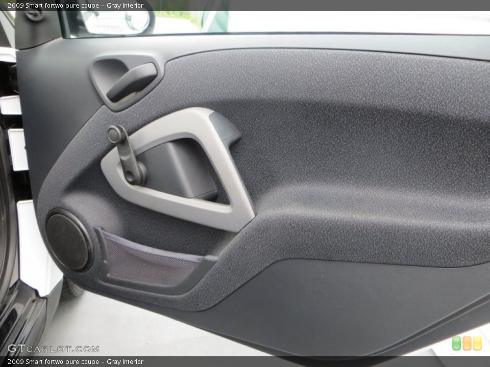 Gray Interior Door Panel for the 2009 Smart fortwo pure coupe #82108855