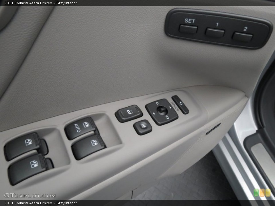 Gray Interior Controls for the 2011 Hyundai Azera Limited #82118286