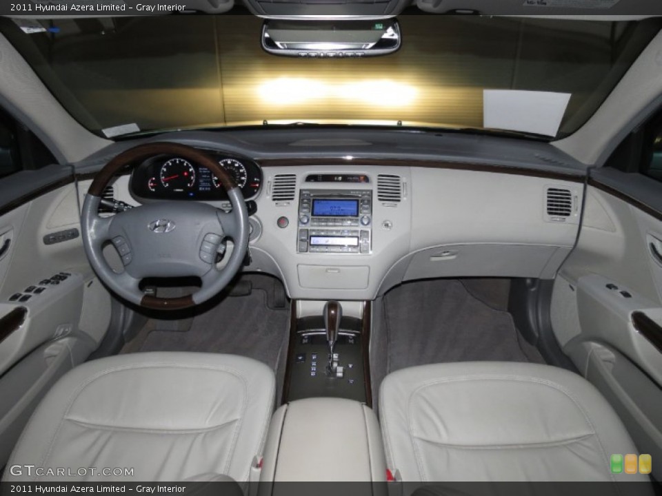 Gray Interior Dashboard for the 2011 Hyundai Azera Limited #82118473