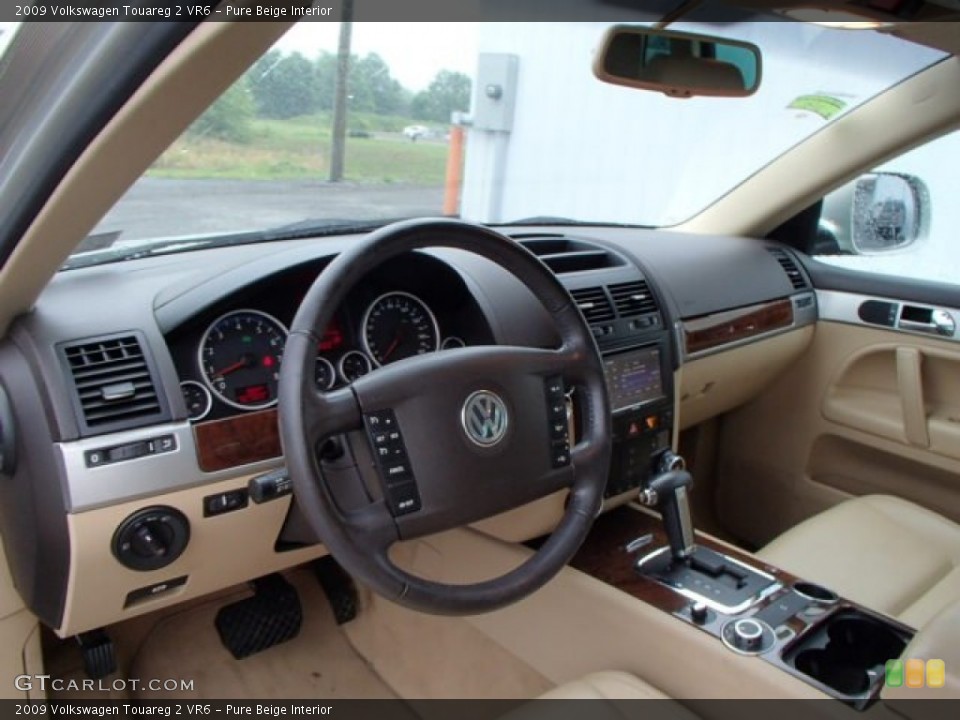 Pure Beige 2009 Volkswagen Touareg 2 Interiors