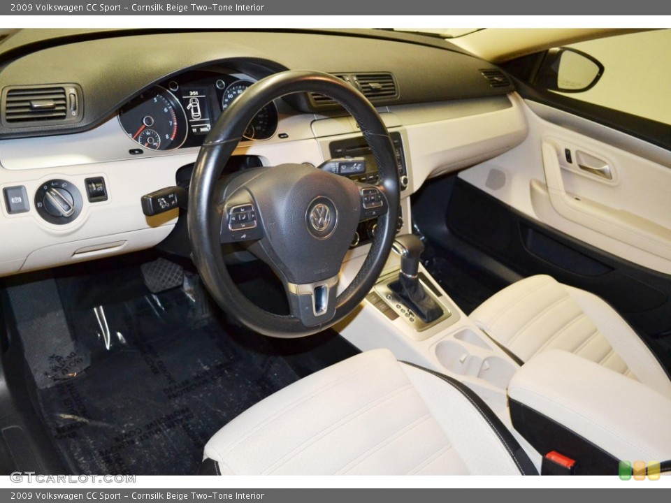 Cornsilk Beige Two-Tone Interior Photo for the 2009 Volkswagen CC Sport #82139414