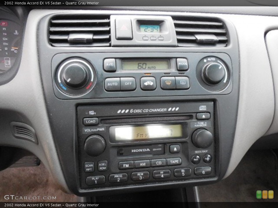 Quartz Gray Interior Controls for the 2002 Honda Accord EX V6 Sedan #82146612