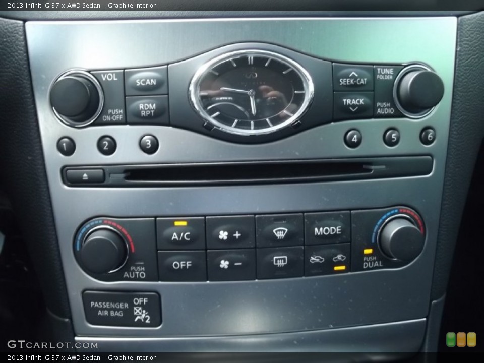 Graphite Interior Controls for the 2013 Infiniti G 37 x AWD Sedan #82207716