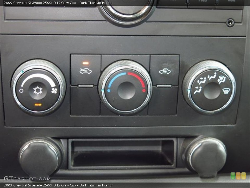 Dark Titanium Interior Controls for the 2009 Chevrolet Silverado 2500HD LS Crew Cab #82220581
