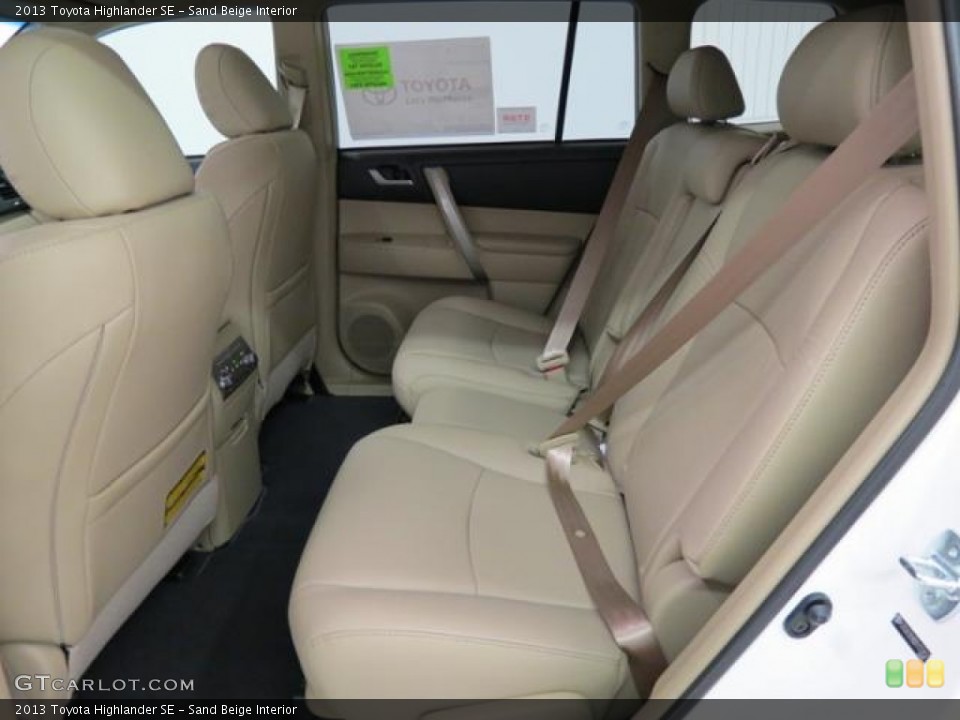 Sand Beige Interior Rear Seat for the 2013 Toyota Highlander SE #82228353