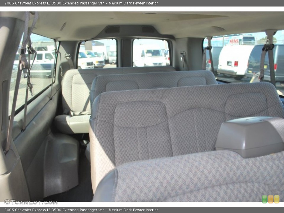 Medium Dark Pewter Interior Photo for the 2006 Chevrolet Express LS 3500 Extended Passenger van #82271899