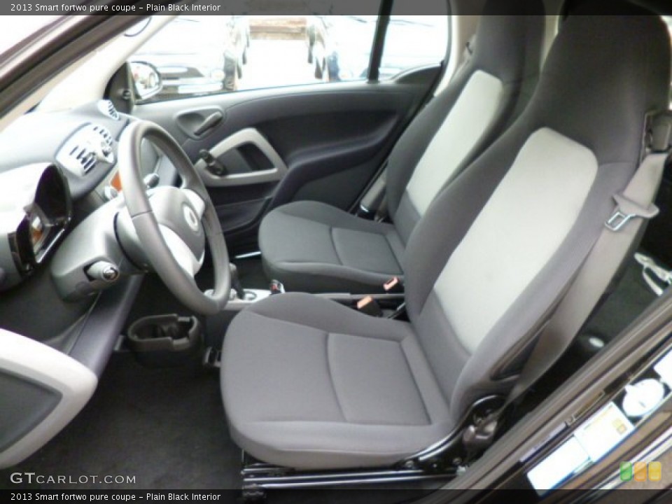 Plain Black Interior Photo for the 2013 Smart fortwo pure coupe #82290431