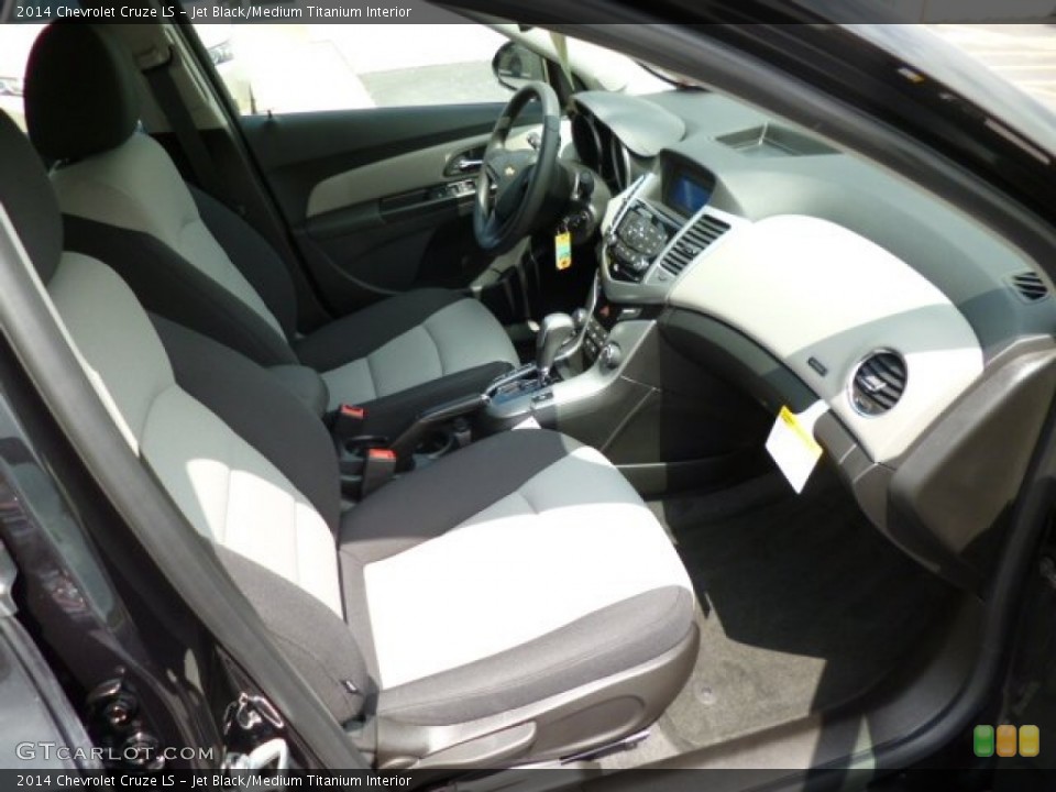 Jet Black/Medium Titanium Interior Photo for the 2014 Chevrolet Cruze LS #82318073