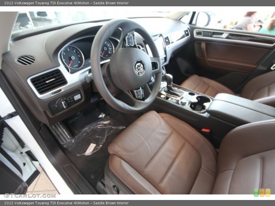 Saddle Brown 2013 Volkswagen Touareg Interiors