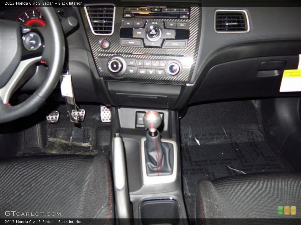 Black Interior Dashboard for the 2013 Honda Civic Si Sedan #82358606