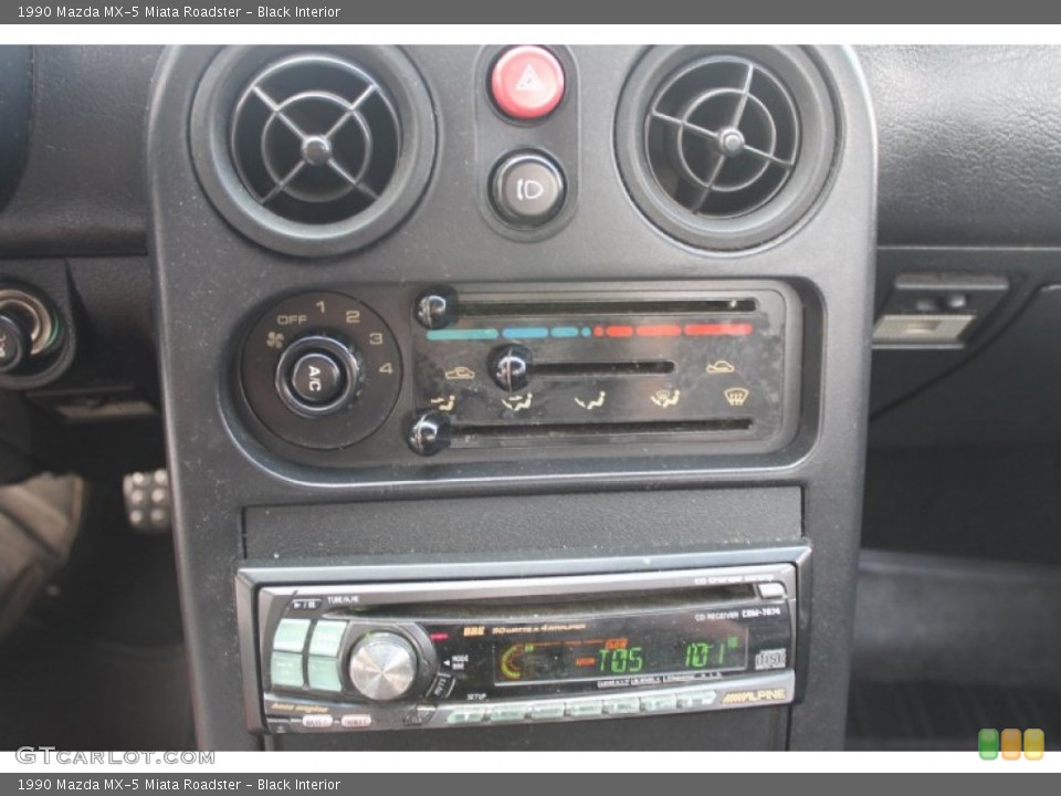 Black Interior Controls for the 1990 Mazda MX-5 Miata Roadster #82367328