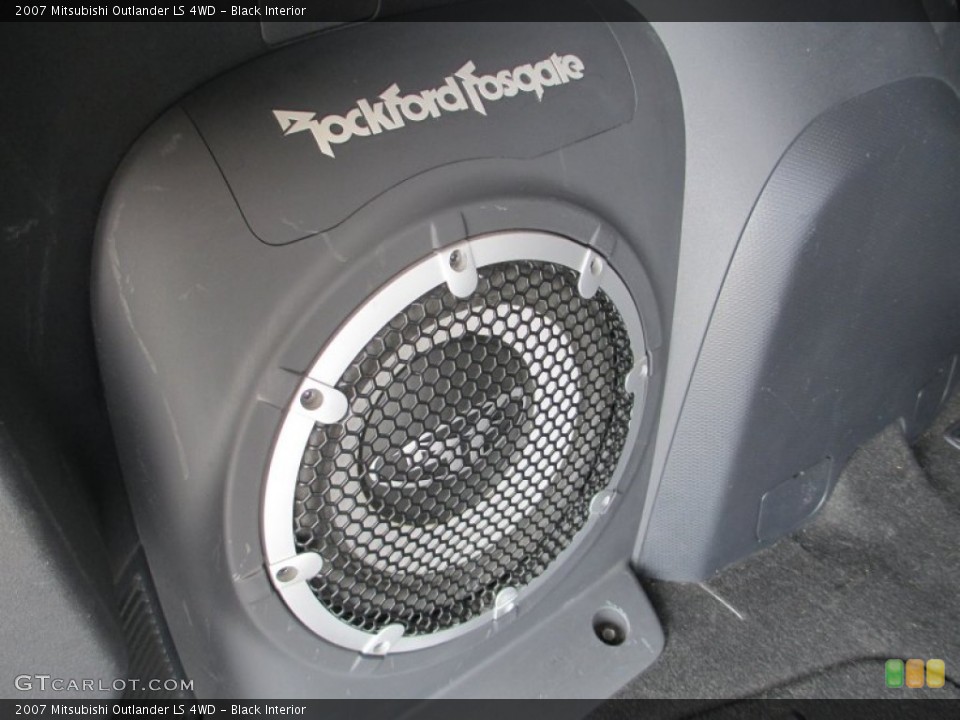 Black Interior Audio System for the 2007 Mitsubishi Outlander LS 4WD #82375159